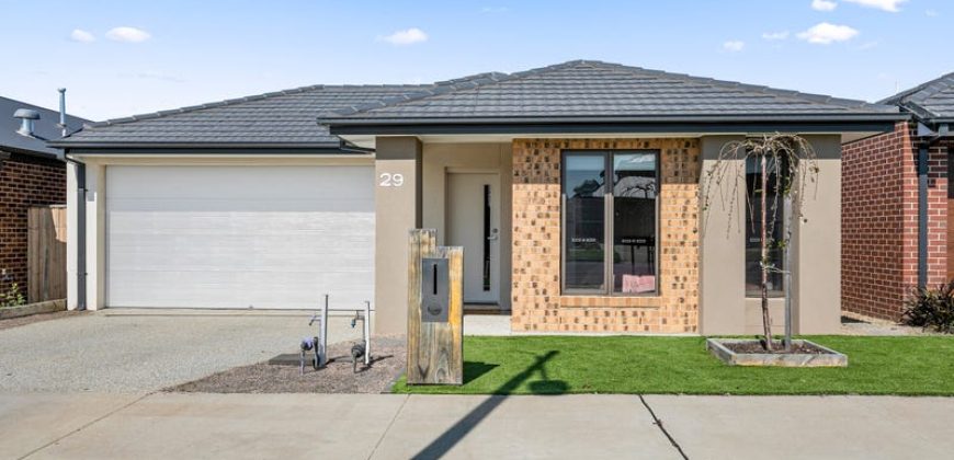 29 FLAGSTAFF STREET, Armstrong Creek