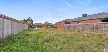 8 Simpson Circuit, Armstrong Creek, Vic 3217