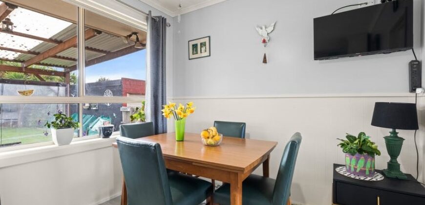 24 Hitchcock Street, Breakwater, Vic 3219