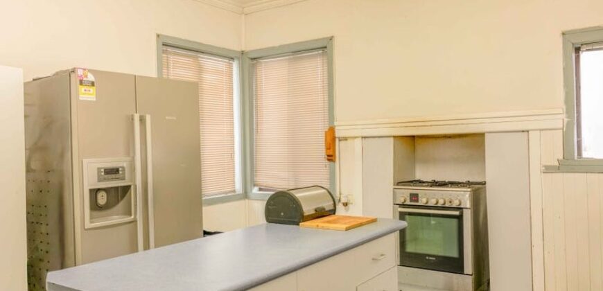 37 Dorward Avenue, Newcomb, Vic 3219