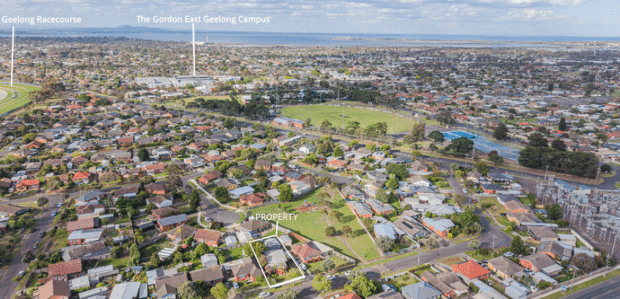 22 Young Street, Breakwater, Vic 3219