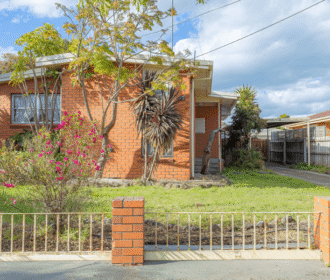22 Young Street, Breakwater, Vic 3219 || Sold For $520,000