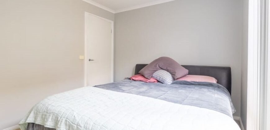 96 Rossack drive, Waurn Ponds, Vic 3216  <br> Price ($850,000 – $900,000)