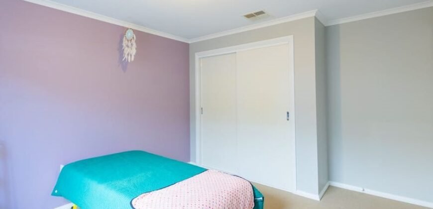 96 Rossack drive, Waurn Ponds, Vic 3216  <br> Price ($850,000 – $900,000)