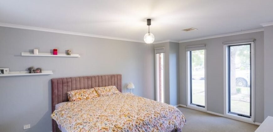 96 Rossack drive, Waurn Ponds, Vic 3216  <br> Price ($850,000 – $900,000)