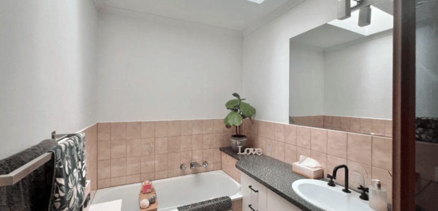 4/119 Torquay Road, Grovedale, Vic 3216  <br> Price ($525,000  – $550,000)