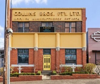 510 La Trobe Boulevard, Newtown, VIC 3220  || Price ($3,100,000  – $3,200,000)