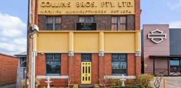 510 La Trobe Boulevard, Newtown, VIC 3220  || Price ($3,100,000  – $3,200,000)