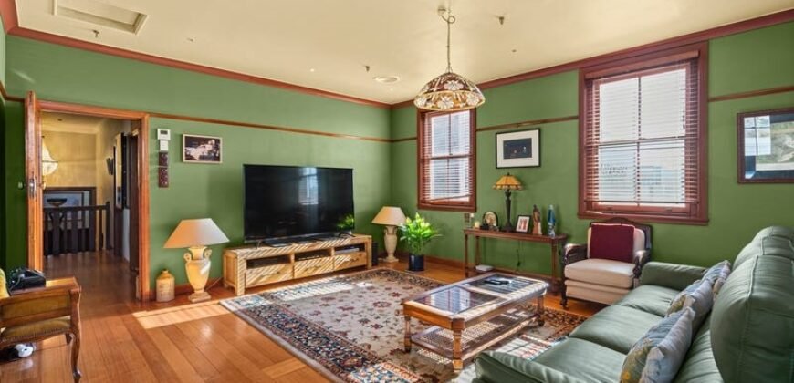 510 La Trobe Boulevard, Newtown, VIC 3220  <br> Price ($3,100,000  – $3,200,000)