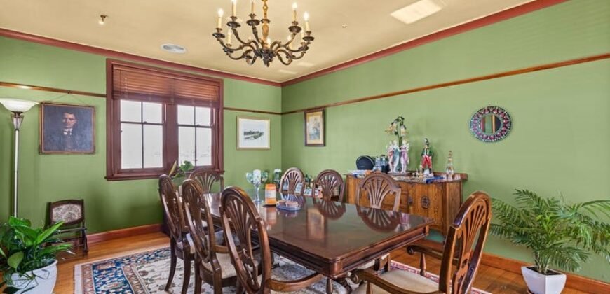 510 La Trobe Boulevard, Newtown, VIC 3220  <br> Price ($3,100,000  – $3,200,000)