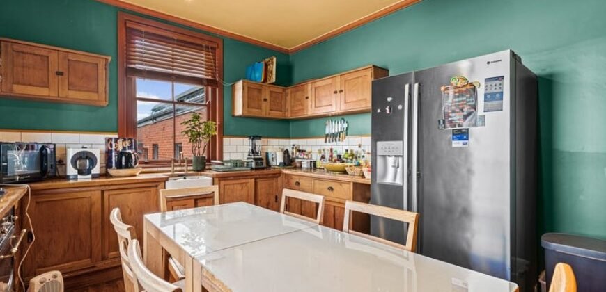 510 La Trobe Boulevard, Newtown, VIC 3220  <br> Price ($3,100,000  – $3,200,000)