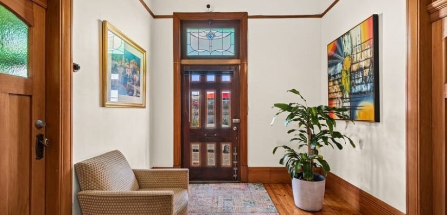 510 La Trobe Boulevard, Newtown, VIC 3220  <br> Price ($3,100,000  – $3,200,000)