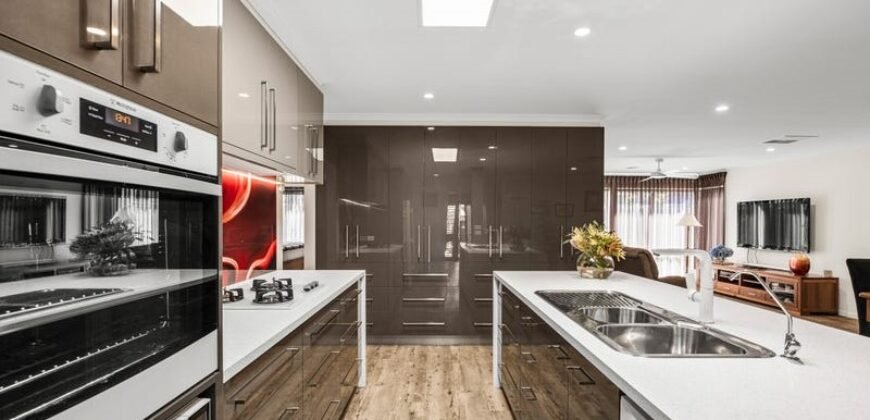 121 Christies Road, Leopold, Vic 3224  <br> Price ($1,650,000   – $1,700,000)
