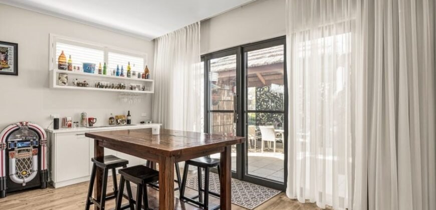 121 Christies Road, Leopold, Vic 3224  <br> Price ($1,650,000   – $1,700,000)