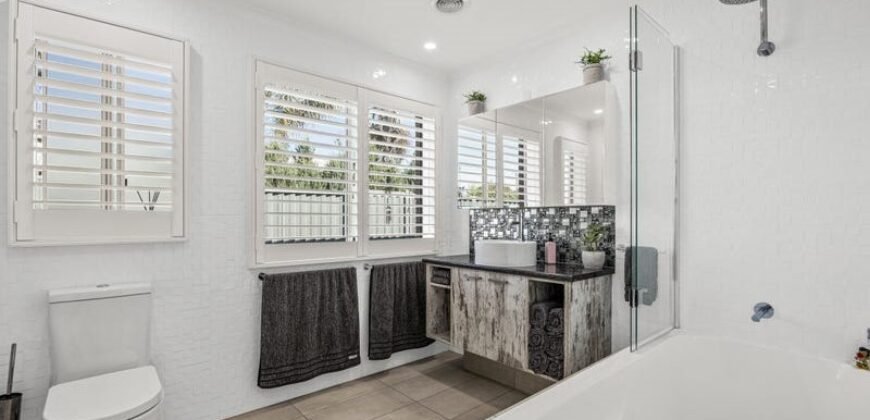 121 Christies Road, Leopold, Vic 3224  <br> Price ($1,650,000   – $1,700,000)