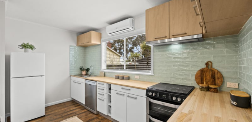 32 St Albans Road, East Geelong, Vic 3219  <br> Price ($840,000   – $880,000)