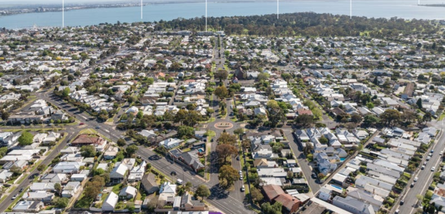 32 St Albans Road, East Geelong, Vic 3219  <br> Price ($840,000   – $880,000)